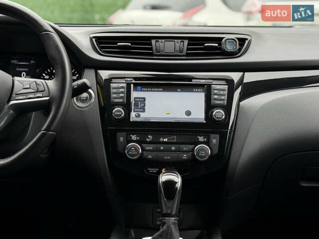 Белый Ниссан Rogue Sport, объемом двигателя 2 л и пробегом 68 тыс. км за 16900 $, фото 46 на Automoto.ua