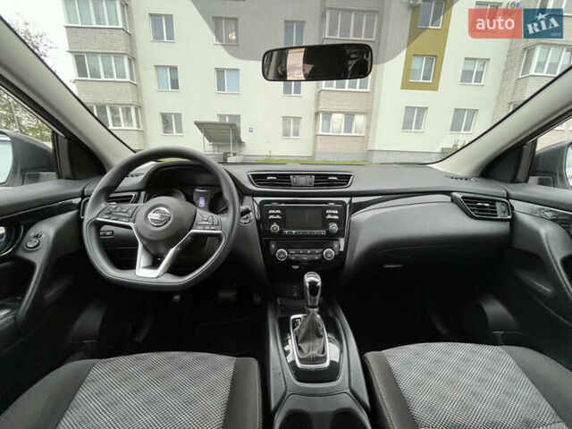 Белый Ниссан Rogue Sport, объемом двигателя 2 л и пробегом 76 тыс. км за 14900 $, фото 15 на Automoto.ua