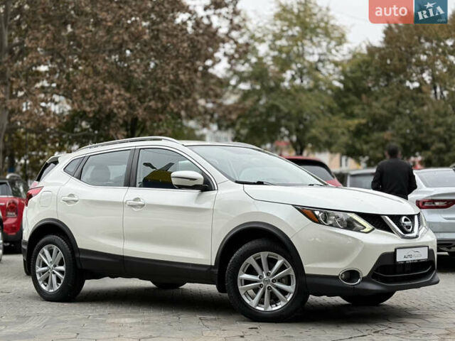 Белый Ниссан Rogue Sport, объемом двигателя 2 л и пробегом 68 тыс. км за 16900 $, фото 17 на Automoto.ua