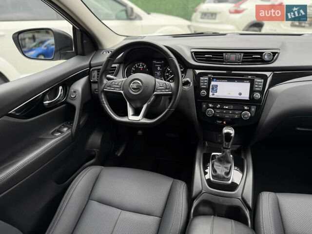 Белый Ниссан Rogue Sport, объемом двигателя 2 л и пробегом 68 тыс. км за 16900 $, фото 48 на Automoto.ua