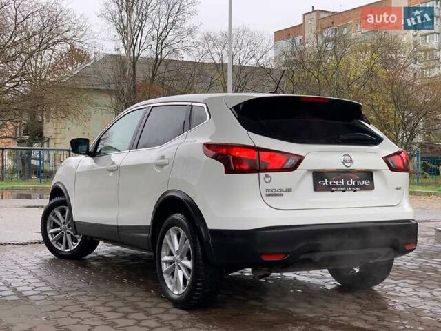 Белый Ниссан Rogue Sport, объемом двигателя 2 л и пробегом 131 тыс. км за 13499 $, фото 6 на Automoto.ua