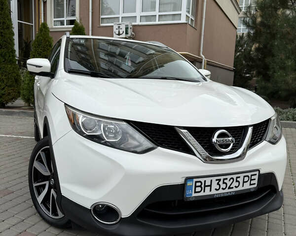 Білий Ніссан Rogue Sport, об'ємом двигуна 2 л та пробігом 53 тис. км за 14999 $, фото 2 на Automoto.ua