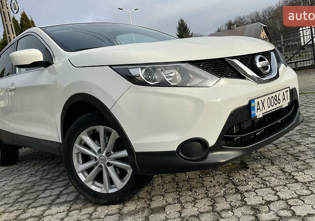 Білий Ніссан Rogue Sport, об'ємом двигуна 2 л та пробігом 62 тис. км за 14800 $, фото 11 на Automoto.ua