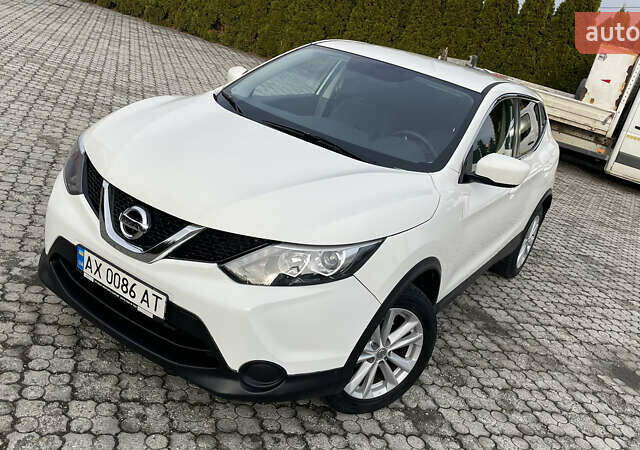 Білий Ніссан Rogue Sport, об'ємом двигуна 2 л та пробігом 62 тис. км за 14800 $, фото 14 на Automoto.ua