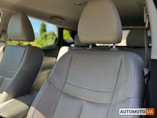 Белый Ниссан Rogue Sport, объемом двигателя 2 л и пробегом 80 тыс. км за 15999 $, фото 18 на Automoto.ua