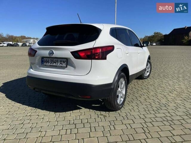 Білий Ніссан Rogue Sport, об'ємом двигуна 2 л та пробігом 98 тис. км за 14700 $, фото 6 на Automoto.ua