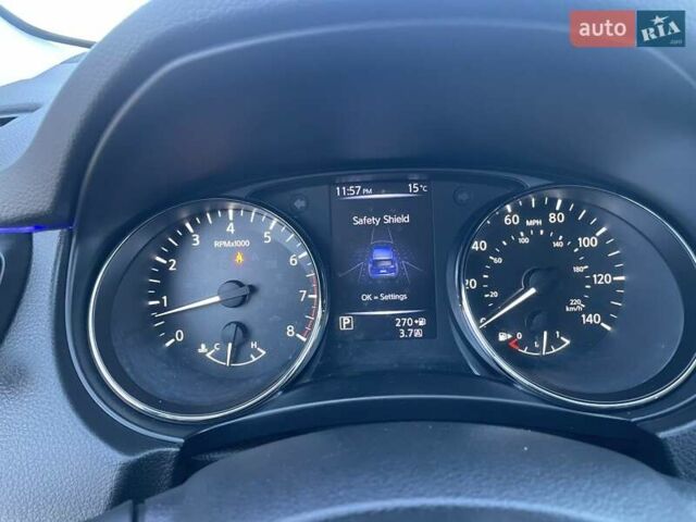 Білий Ніссан Rogue Sport, об'ємом двигуна 2 л та пробігом 98 тис. км за 14700 $, фото 19 на Automoto.ua