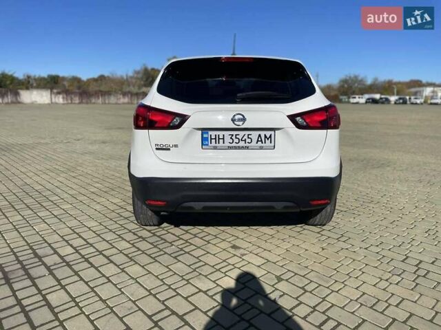 Білий Ніссан Rogue Sport, об'ємом двигуна 2 л та пробігом 98 тис. км за 14700 $, фото 5 на Automoto.ua