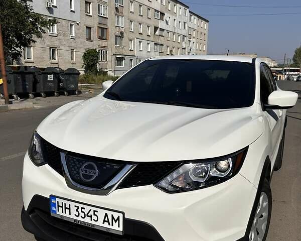 Белый Ниссан Rogue Sport, объемом двигателя 2 л и пробегом 91 тыс. км за 14500 $, фото 1 на Automoto.ua
