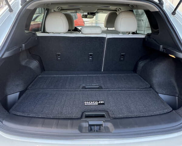 Білий Ніссан Rogue Sport, об'ємом двигуна 2 л та пробігом 32 тис. км за 19400 $, фото 34 на Automoto.ua