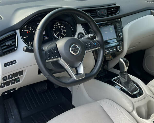 Білий Ніссан Rogue Sport, об'ємом двигуна 2 л та пробігом 32 тис. км за 19400 $, фото 19 на Automoto.ua