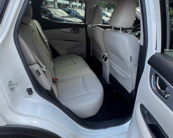 Білий Ніссан Rogue Sport, об'ємом двигуна 2 л та пробігом 32 тис. км за 19400 $, фото 35 на Automoto.ua