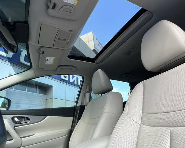 Білий Ніссан Rogue Sport, об'ємом двигуна 2 л та пробігом 32 тис. км за 19400 $, фото 26 на Automoto.ua