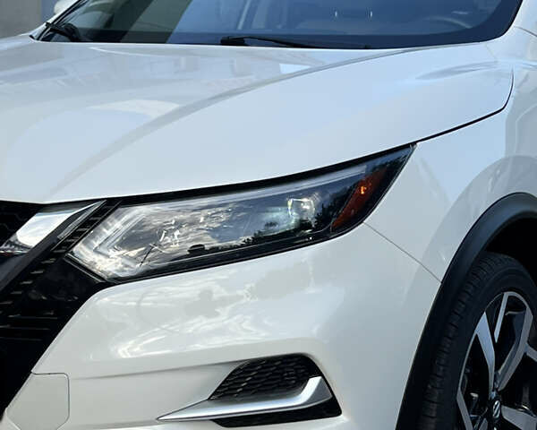 Білий Ніссан Rogue Sport, об'ємом двигуна 2 л та пробігом 32 тис. км за 19400 $, фото 11 на Automoto.ua