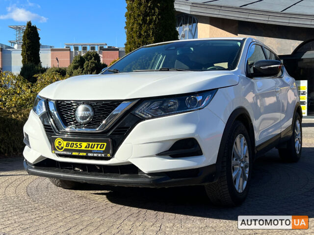 Білий Ніссан Rogue Sport, об'ємом двигуна 2 л та пробігом 74 тис. км за 16400 $, фото 2 на Automoto.ua