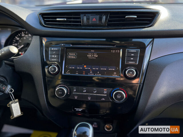 Білий Ніссан Rogue Sport, об'ємом двигуна 2 л та пробігом 74 тис. км за 16400 $, фото 10 на Automoto.ua