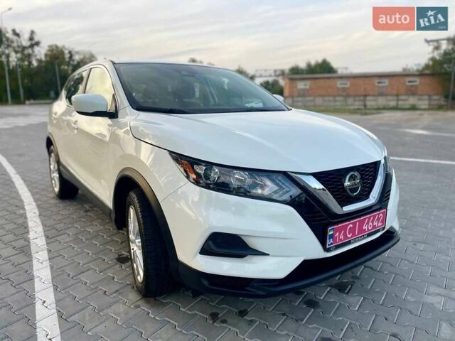 Белый Ниссан Rogue Sport, объемом двигателя 2 л и пробегом 101 тыс. км за 16700 $, фото 17 на Automoto.ua