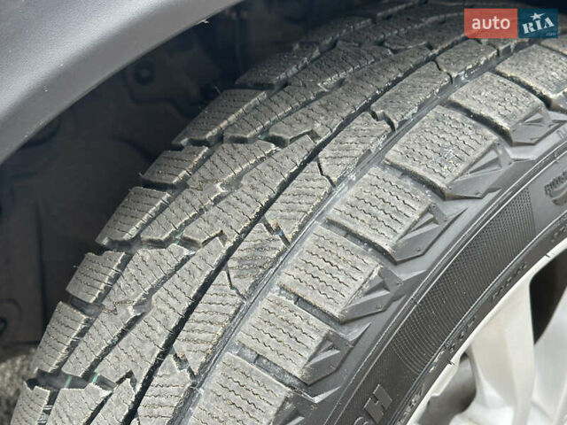 Белый Ниссан Rogue Sport, объемом двигателя 2 л и пробегом 111 тыс. км за 15500 $, фото 10 на Automoto.ua