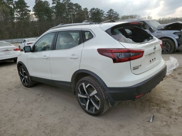 Белый Ниссан Rogue Sport, объемом двигателя 2 л и пробегом 131 тыс. км за 13500 $, фото 3 на Automoto.ua
