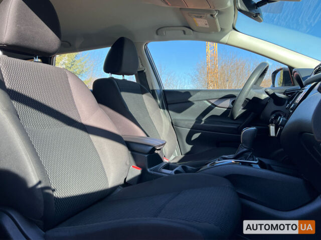 Білий Ніссан Rogue Sport, об'ємом двигуна 2 л та пробігом 74 тис. км за 16400 $, фото 8 на Automoto.ua