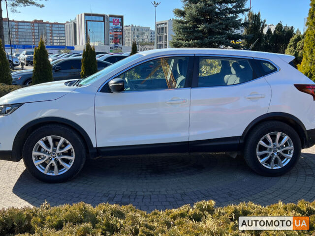 Білий Ніссан Rogue Sport, об'ємом двигуна 2 л та пробігом 74 тис. км за 16400 $, фото 3 на Automoto.ua