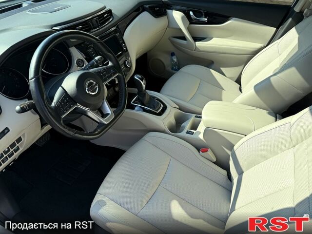 Белый Ниссан Rogue Sport, объемом двигателя 2 л и пробегом 27 тыс. км за 22900 $, фото 8 на Automoto.ua
