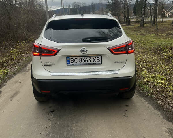Белый Ниссан Rogue Sport, объемом двигателя 2 л и пробегом 29 тыс. км за 18000 $, фото 13 на Automoto.ua