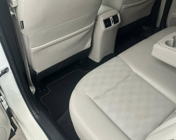 Белый Ниссан Rogue Sport, объемом двигателя 2 л и пробегом 29 тыс. км за 18000 $, фото 31 на Automoto.ua