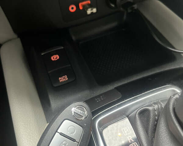 Белый Ниссан Rogue Sport, объемом двигателя 2 л и пробегом 29 тыс. км за 18000 $, фото 41 на Automoto.ua