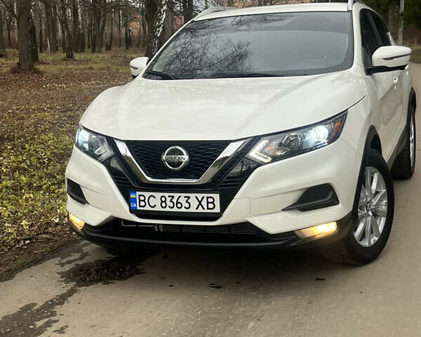 Белый Ниссан Rogue Sport, объемом двигателя 2 л и пробегом 29 тыс. км за 18000 $, фото 16 на Automoto.ua