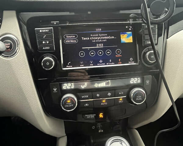 Белый Ниссан Rogue Sport, объемом двигателя 2 л и пробегом 29 тыс. км за 18000 $, фото 28 на Automoto.ua