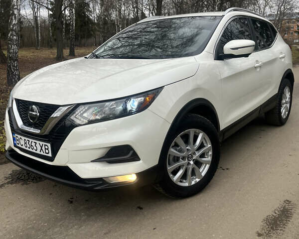 Белый Ниссан Rogue Sport, объемом двигателя 2 л и пробегом 29 тыс. км за 18000 $, фото 14 на Automoto.ua