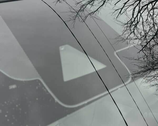 Белый Ниссан Rogue Sport, объемом двигателя 2 л и пробегом 29 тыс. км за 18000 $, фото 25 на Automoto.ua