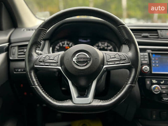 Черный Ниссан Rogue Sport, объемом двигателя 2 л и пробегом 179 тыс. км за 16300 $, фото 20 на Automoto.ua