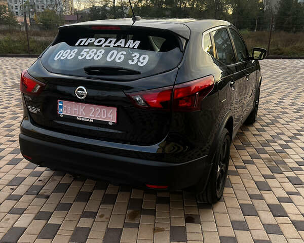 Черный Ниссан Rogue Sport, объемом двигателя 2 л и пробегом 213 тыс. км за 12800 $, фото 4 на Automoto.ua