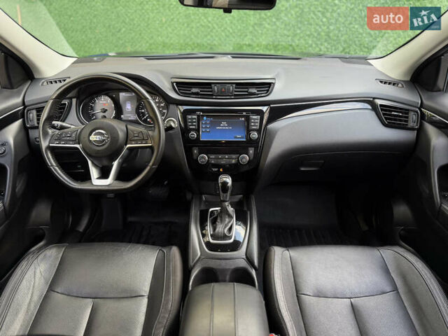 Чорний Ніссан Rogue Sport, об'ємом двигуна 2 л та пробігом 88 тис. км за 16900 $, фото 44 на Automoto.ua