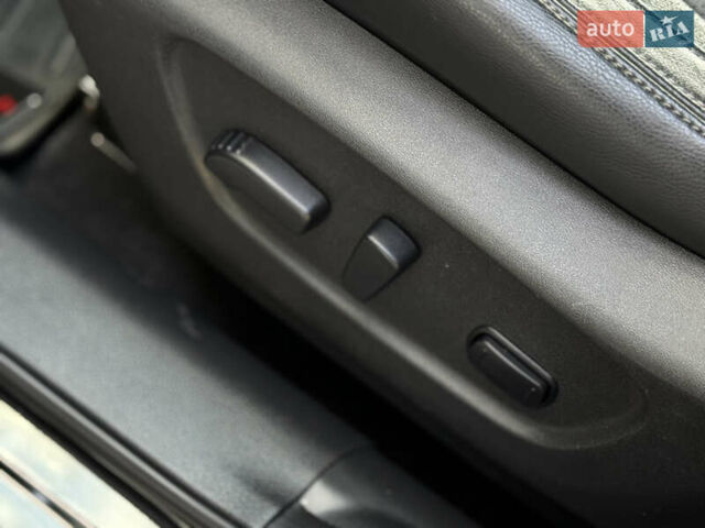 Чорний Ніссан Rogue Sport, об'ємом двигуна 2 л та пробігом 88 тис. км за 16900 $, фото 51 на Automoto.ua