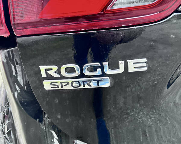 Чорний Ніссан Rogue Sport, об'ємом двигуна 0 л та пробігом 117 тис. км за 12250 $, фото 10 на Automoto.ua