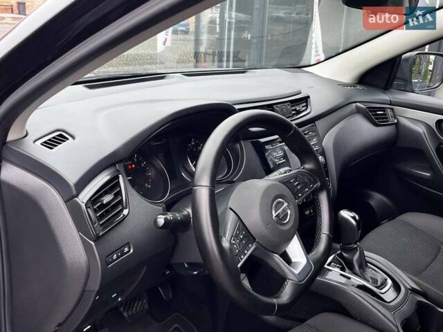 Черный Ниссан Rogue Sport, объемом двигателя 2 л и пробегом 211 тыс. км за 9900 $, фото 14 на Automoto.ua