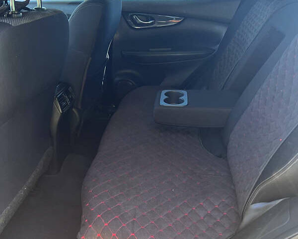 Чорний Ніссан Rogue Sport, об'ємом двигуна 2 л та пробігом 140 тис. км за 13100 $, фото 8 на Automoto.ua