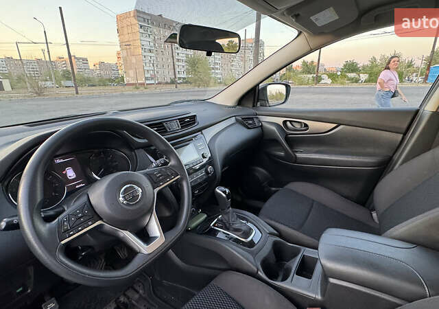 Черный Ниссан Rogue Sport, объемом двигателя 2 л и пробегом 49 тыс. км за 15899 $, фото 7 на Automoto.ua