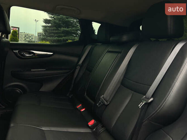 Черный Ниссан Rogue Sport, объемом двигателя 2 л и пробегом 179 тыс. км за 16300 $, фото 17 на Automoto.ua