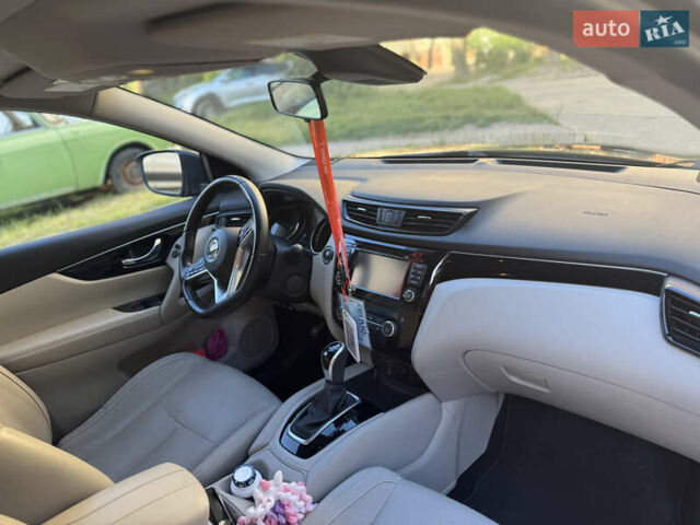 Черный Ниссан Rogue Sport, объемом двигателя 2 л и пробегом 94 тыс. км за 15300 $, фото 6 на Automoto.ua