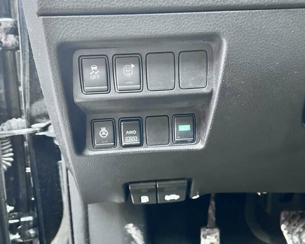 Чорний Ніссан Rogue Sport, об'ємом двигуна 0 л та пробігом 117 тис. км за 12250 $, фото 18 на Automoto.ua