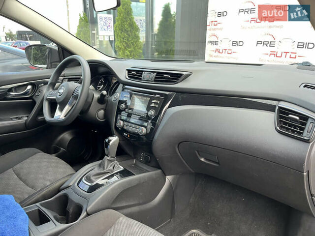 Черный Ниссан Rogue Sport, объемом двигателя 2 л и пробегом 182 тыс. км за 13550 $, фото 14 на Automoto.ua