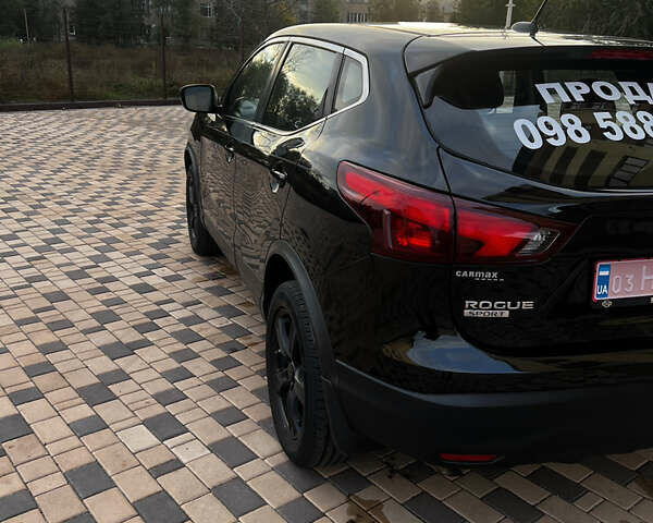 Черный Ниссан Rogue Sport, объемом двигателя 2 л и пробегом 213 тыс. км за 12800 $, фото 3 на Automoto.ua