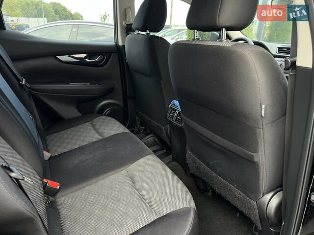 Черный Ниссан Rogue Sport, объемом двигателя 2 л и пробегом 182 тыс. км за 13550 $, фото 12 на Automoto.ua
