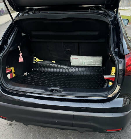 Чорний Ніссан Rogue Sport, об'ємом двигуна 2 л та пробігом 60 тис. км за 12490 $, фото 12 на Automoto.ua