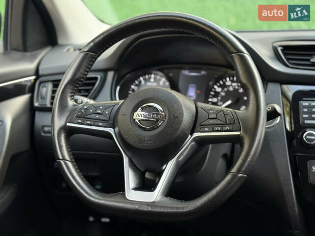 Чорний Ніссан Rogue Sport, об'ємом двигуна 2 л та пробігом 88 тис. км за 16900 $, фото 48 на Automoto.ua