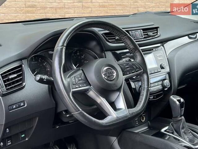 Черный Ниссан Rogue Sport, объемом двигателя 2 л и пробегом 125 тыс. км за 13500 $, фото 10 на Automoto.ua